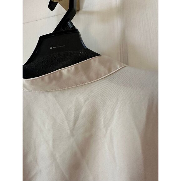 White Button-Up Shirt with Collar Detail - Picture 8 of 8